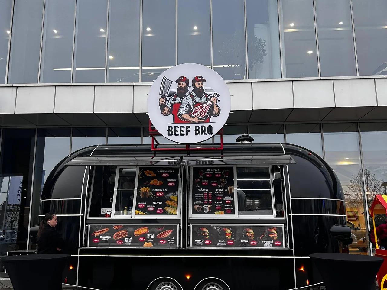 Фудтрак для кейтеринга на выездном мероприятии, фото 2