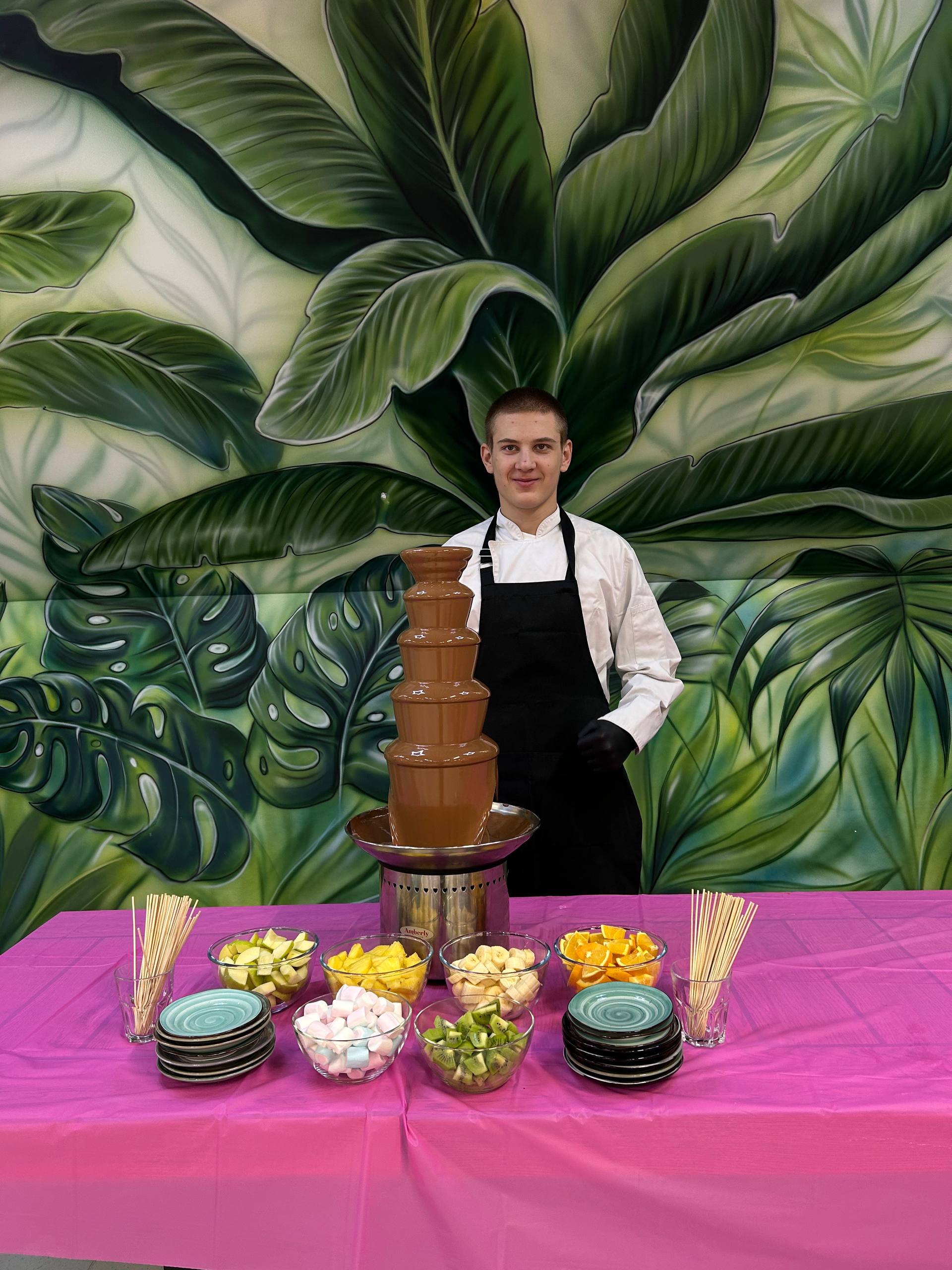 Party Landing hero gallery photo 11