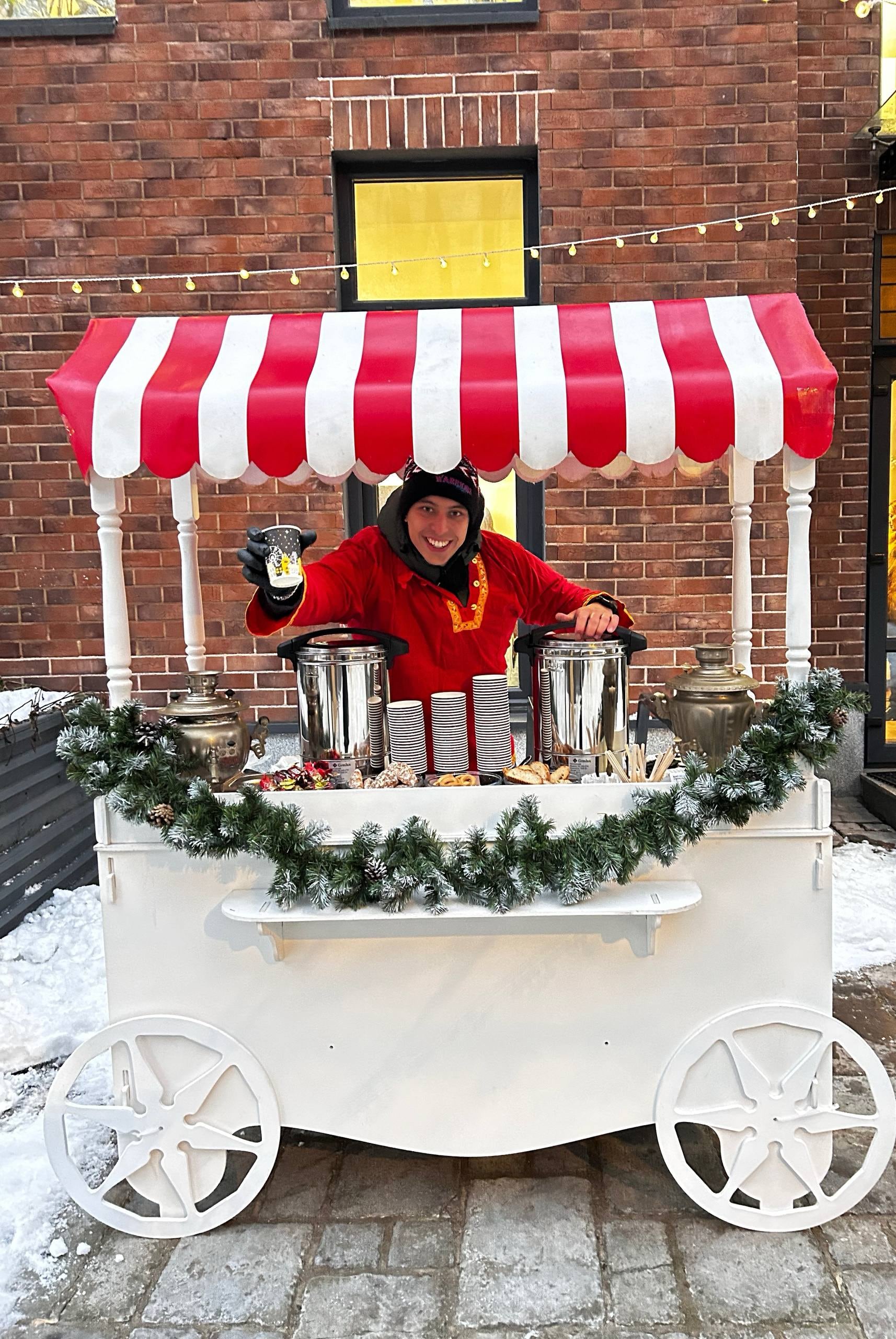 Party Landing hero gallery photo 14